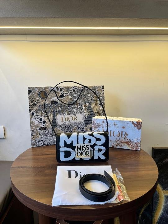 CHRISTIAN DIOR MISS DIOR EDITION SHOULDER BAG WITH 2BELTS AND OG ACCESSORIES (BLACK)